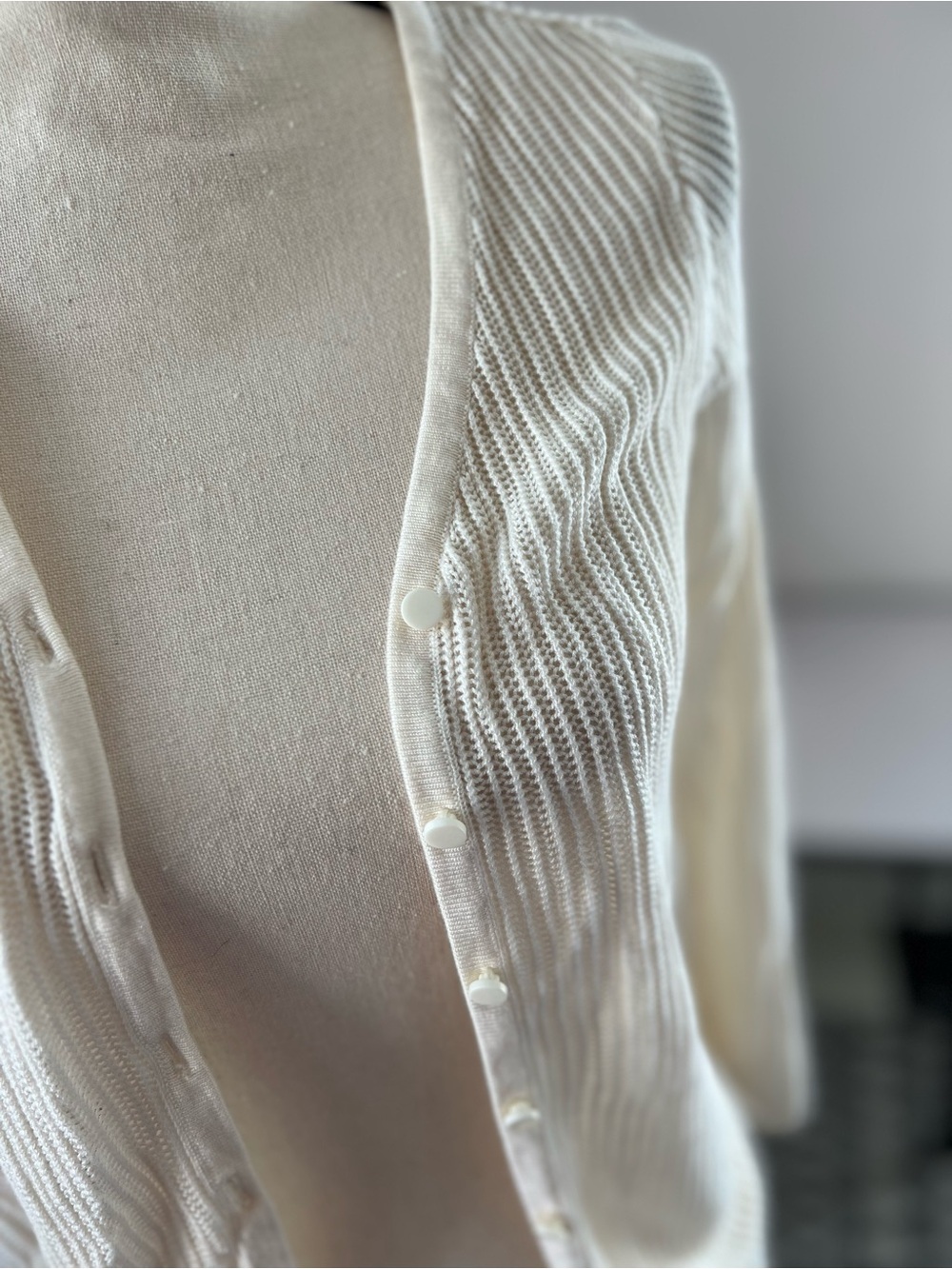 Willi Smith Cream Ribbed Button-Front Cardigan - Picture 3 of 5